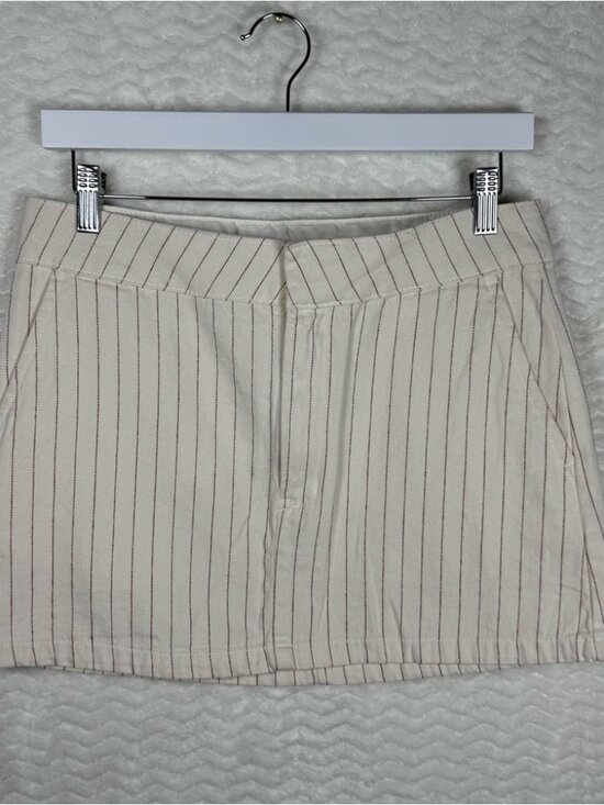 Dresses & Skirts - Mini Skirt. Size XS